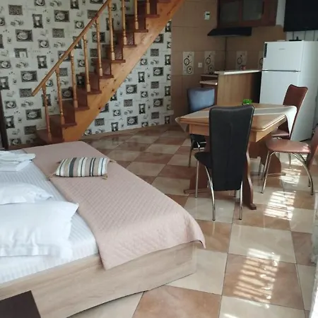 아파트 Florelena Năvodari