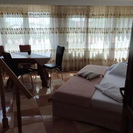 Florelena Apartment